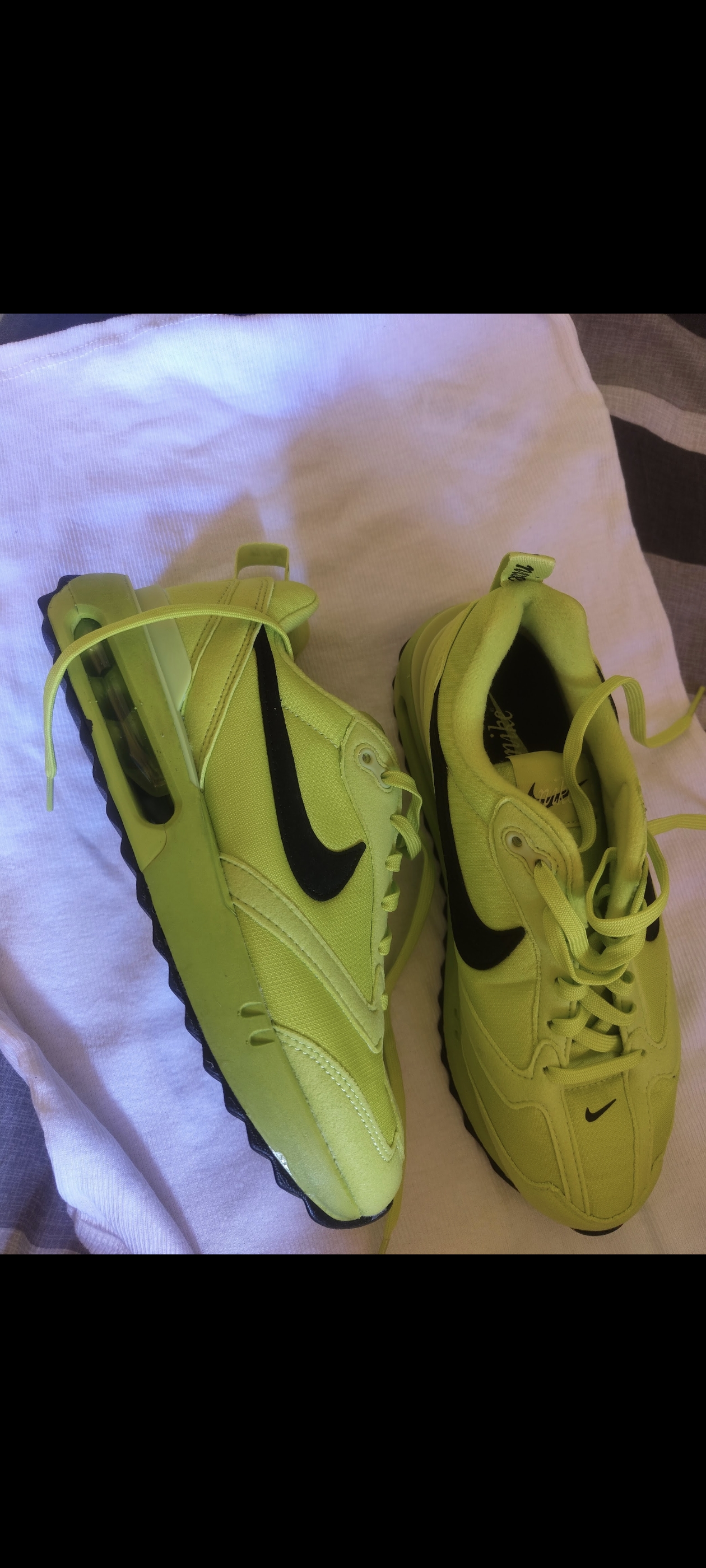 Neon Nike  3